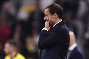 Juventus, Allegri: "Resto qui". Agnelli lo conferma nonostante il flop in Champions