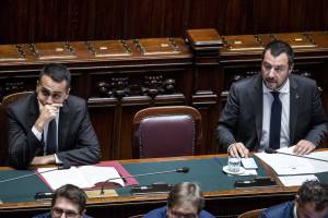 "I 5stelle dicono solo no". Salvini e Di Maio si pungono (ancora). "Noi aspettiamo proposte"