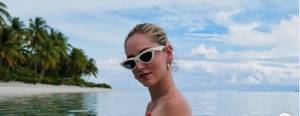 Chiara Ferragni è hot in Polinesia. I fan criticano il bagno senza veli dell’influencer 