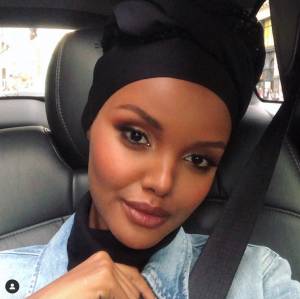 Halima Adem, prima modella islamica con burkini su Sports Illustrated