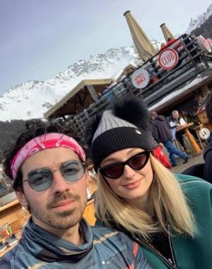 Joe Jonas e Sophie Turner, matrimonio a sorpresa