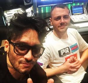 Fabrizio Moro con Anastasio, il web lo critica e lui replica: "Non amo le cose già sentite"