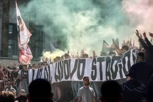 I tifosi della Roma protestano per De Rossi