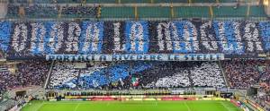 Inter, la Curva Nord accoglie Conte: "Rispetti la storia, non siamo la Juve"