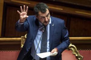 Migranti, Salvini all'attacco: "Da alcune procure politica buonista"