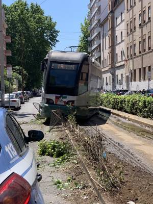 Flaminio, deraglia un tram della linea 2