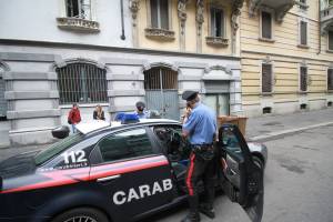 Palermo, uccide la moglie e ferisce il figlio di 14 anni