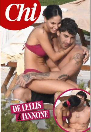 Il bacio tra la De Lellis e Iannone