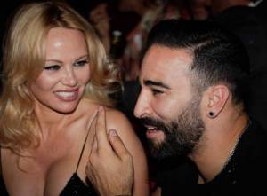 Adil Rami risponde a Pamela Anderson sui social: "Non ho una doppia vita ma…"