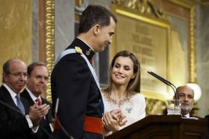 Un documentario per Letizia Ortiz. La regina di Spagna torna in tv 