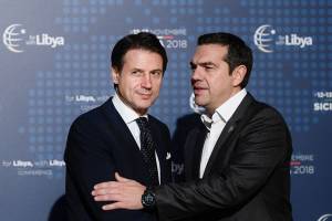 L'Ue ci vuole come la Grecia: Conte sarà il nostro Tsipras?