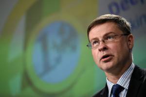 In Ue comanda Dombrovskis: Gentiloni è già dimezzato