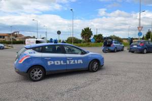 Messina, ragazzo ruba delle bottiglie di vino in pasticceria durante la notte e la mattina seguente ritorna a fare un furto durante la colazione