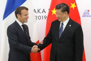 Adesso la Cina ferma Macron: Pechino mette nel mirino Parigi