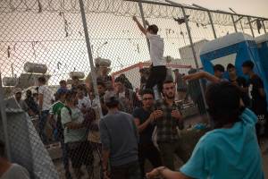 Migranti, l'allarme della Germania: "Un'ondata superiore al 2015"