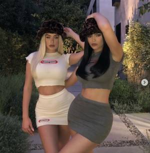 Kylie Jenner e Stassi: bacio come Madonna e Britney Spears