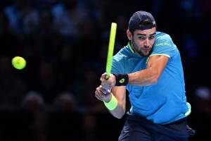 Tennis, Atp Finals: Berrettini perde due set a zero contro Federer