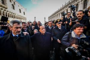 Acqua alta a Venezia, arriva Berlusconi