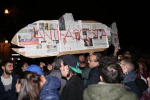 Sardine in piazza a Vicenza, l'ira dei commercianti: "Non ci fanno lavorare"