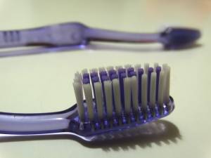 Lava i denti col topicida: e la 57enne muore avvelenata