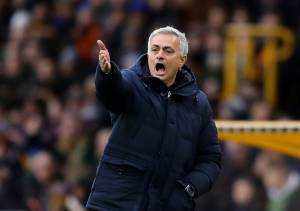 Mourinho: "Chi va fuori dalla Champions non dovrebbe andare in E. League"