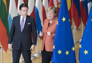 La telefonata poi la trappola: così Merkel ha gabbato Conte