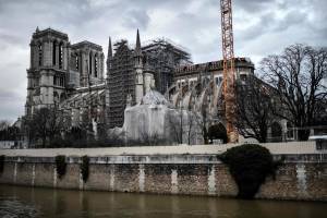 Francia, la Chiesa non c'è più: così il cattolicesimo sprofonda