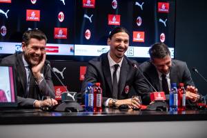 Ibrahimovic superstar: gli scatti del fuoriclasse di Malmo durante la presentazione