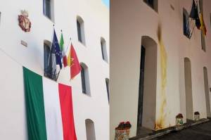 Vilipendio alla bandiera: bruciato nella notte un tricolore