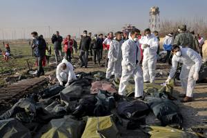Iran, Zarif: "In prigione responsabile incidente aereo"