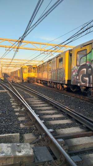 Napoli, incidente in metro: grave il macchinista