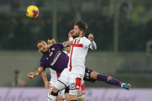 Serie A, il Bologna vince 3-1 il derby contro la Spal. Fiorentina-Genoa 0-0