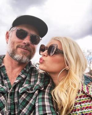 Jessica Simpson parla del suo alcolismo