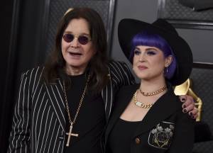  Ozzy Osbourne spiega la sua vita con il Parkinson