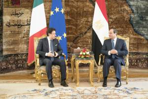 Arresti, gas e fiumi di miliardi: cosa rischia l'Italia con l'Egitto