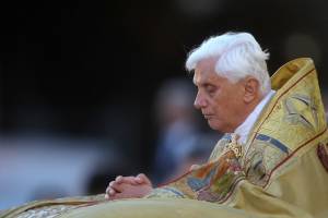 Papa Ratzinger non parla più: "Ora Dio mi insegna il silenzio"