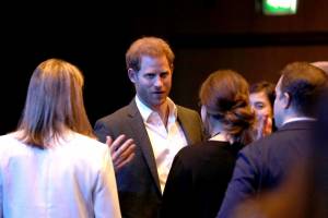 Principe Harry, le foto del convegno sul turismo