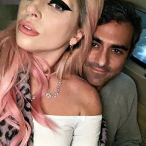 Lady Gaga posta il secondo selfie con il nuovo fidanzato Michael Polansky