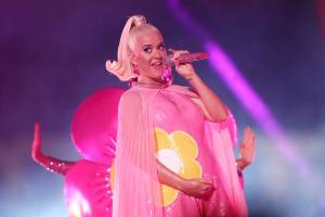 Katy Perry col pancione, foto