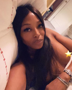 Naomi Campbell, i selfie su Instagram