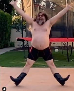 Jack Black balla a torso nudo su Tik Tok