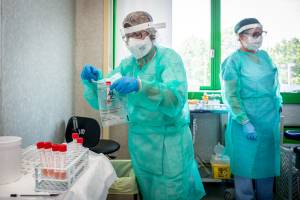 Coronavirus, meno di 30mila i malati in Italia