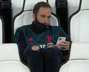 "Cosa si stava ordinando Higuain" E scoppia un altro caso sul Pipita