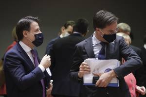 Rutte serve all'Ue, Conte no: il bivio horror per il premier