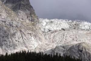 "Ghiacciaio a rischio crollo", paura a Courmayeur