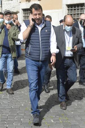 "Prosciogliere Salvini" Per i pm non c'è reato, accolta la tesi difensiva