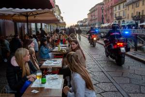 Coprifuoco e massimo 6 persone al tavolo del ristorante: verso un'altra stretta