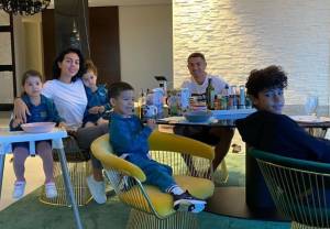 Georgina Rodriguez: "Non abbiamo una babysitter. Ronaldo? Una bomba"