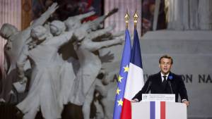 Macron non sa più cosa fare: così la Francia ora sprofonda