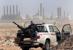 Libia, la guerra dei mercenari: la "linea Maginot" nel deserto